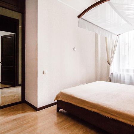 Downtown Prestige Apartment Odessa Extérieur photo