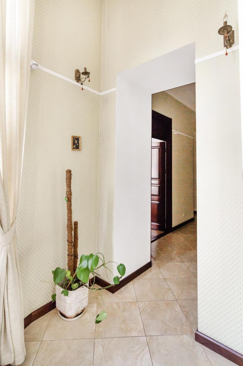 Downtown Prestige Apartment Odessa Extérieur photo
