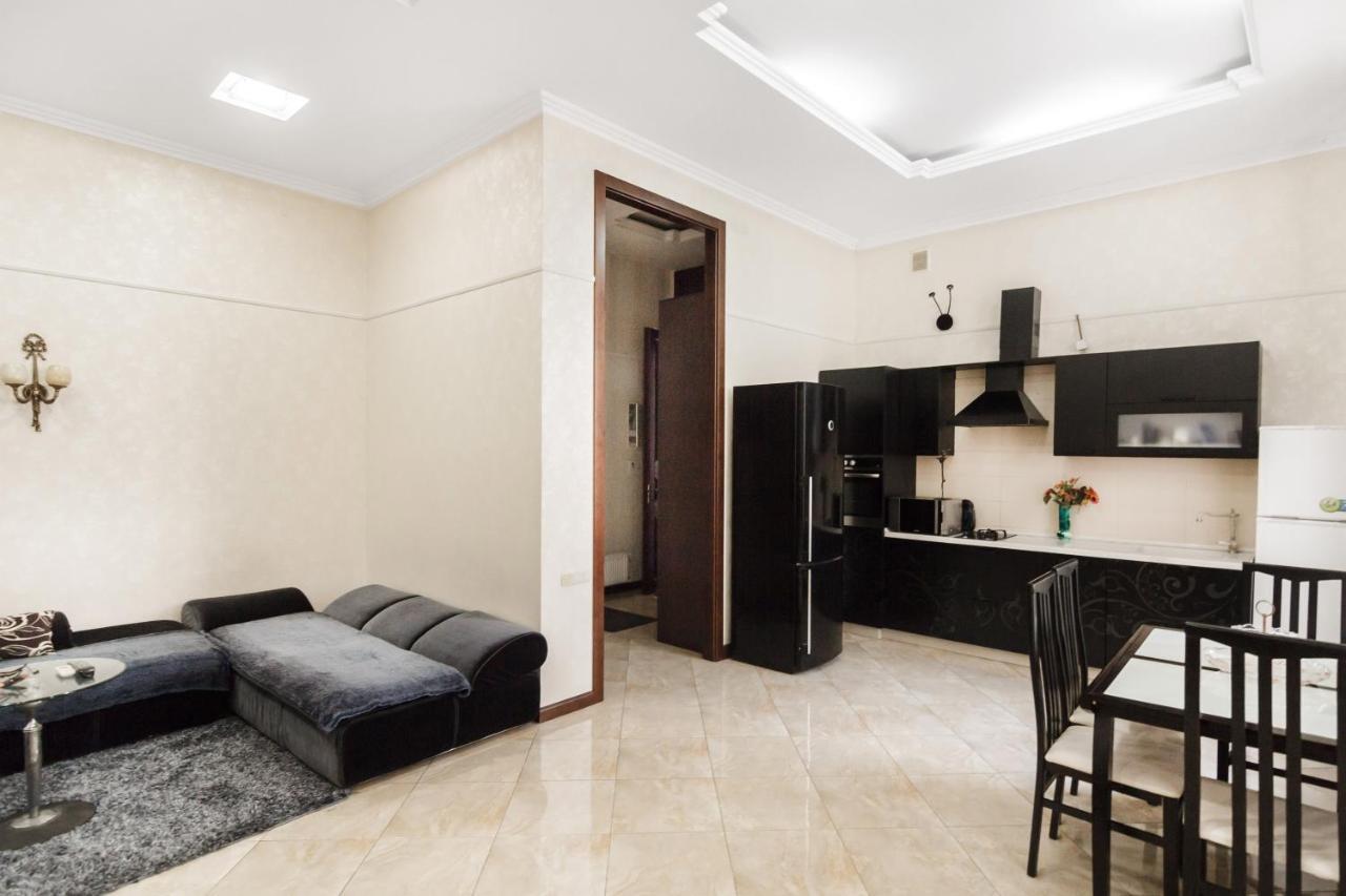 Downtown Prestige Apartment Odessa Extérieur photo