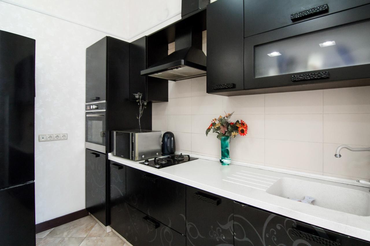 Downtown Prestige Apartment Odessa Extérieur photo