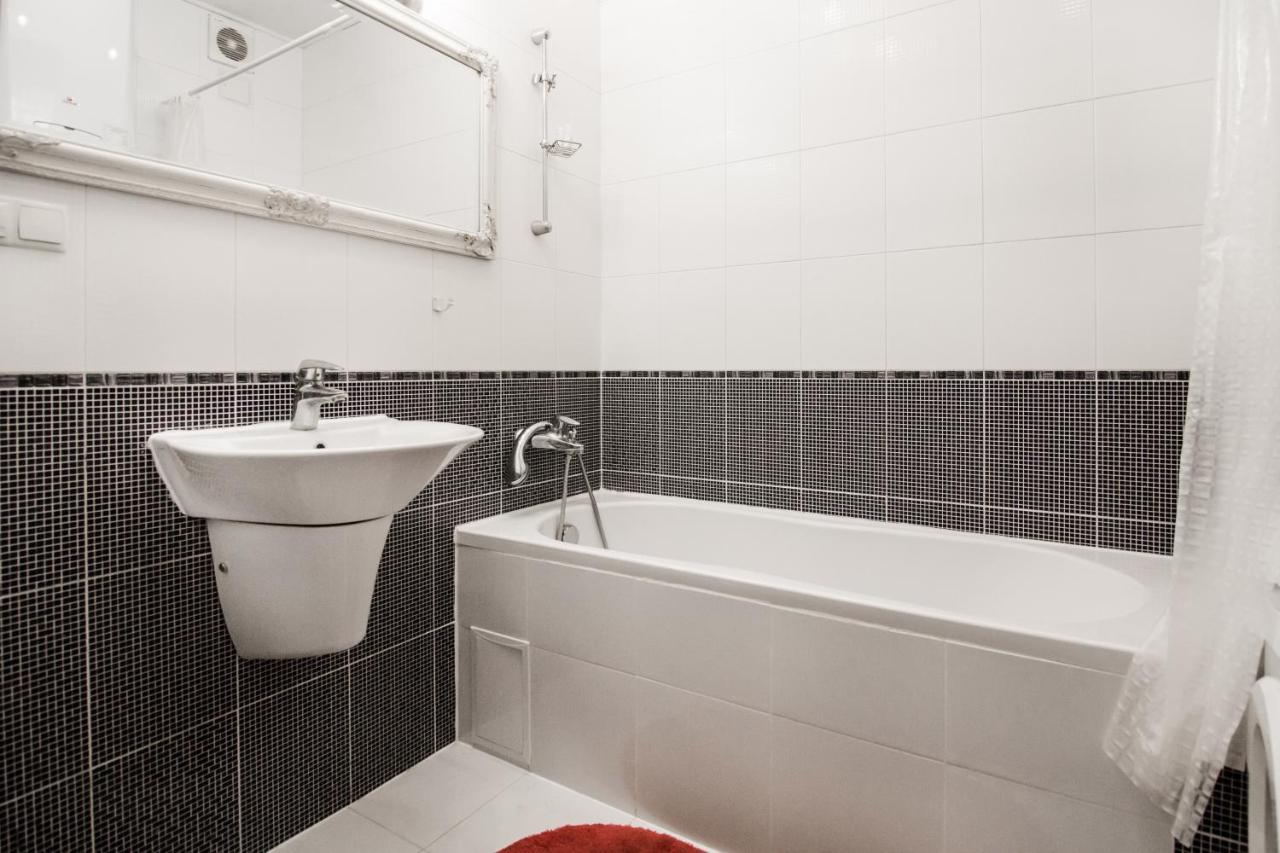 Downtown Prestige Apartment Odessa Extérieur photo