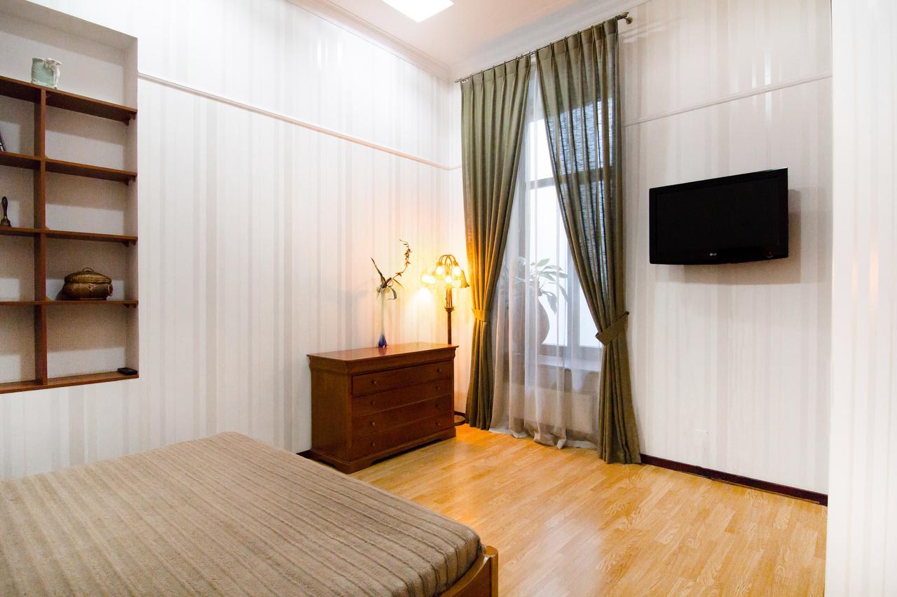 Downtown Prestige Apartment Odessa Extérieur photo